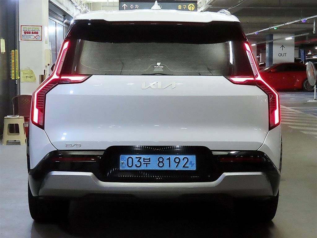 기아 EV9 롱레인지 4WD 어스 이미지 5