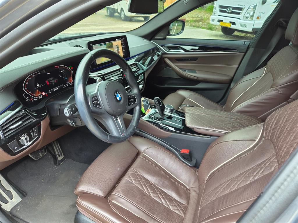BMW 5시리즈 5시리즈 (G30) 530i M 스포츠 이미지 8