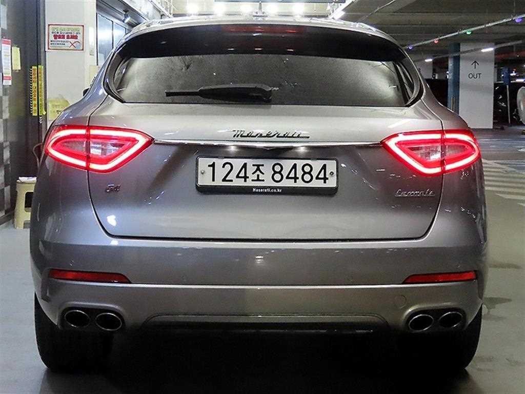 마세라티 르반떼 3.0  AWD 그란 루쏘 이미지 5