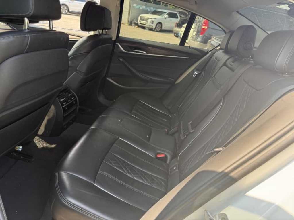 BMW 5시리즈 5시리즈 (G30) 530i xDrive 럭셔리 플러스 이미지 11