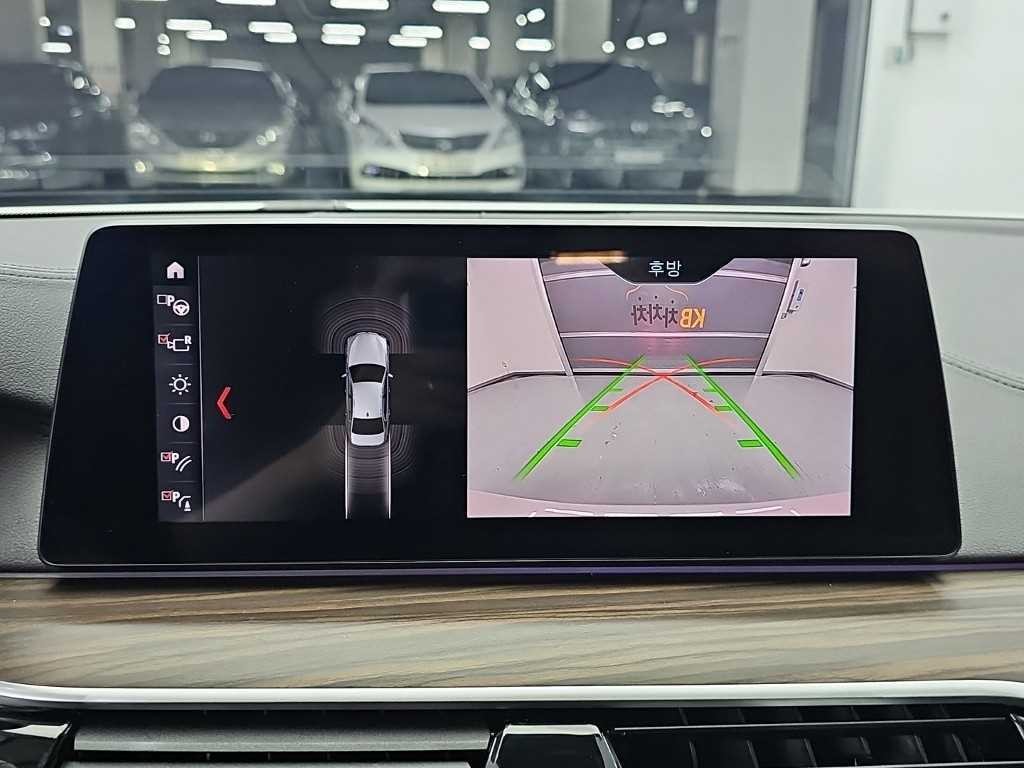 BMW 5시리즈 5시리즈 (G30) 530i xDrive 럭셔리 플러스 이미지 16