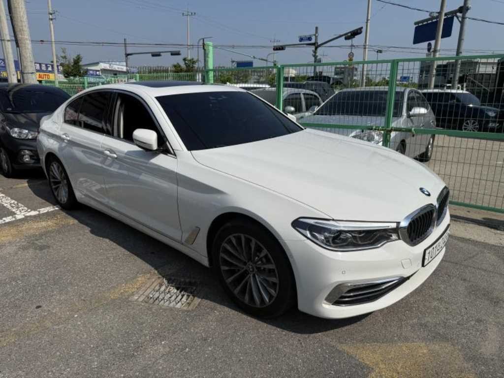 BMW 5시리즈 5시리즈 (G30) 530i xDrive 럭셔리 플러스 이미지 2