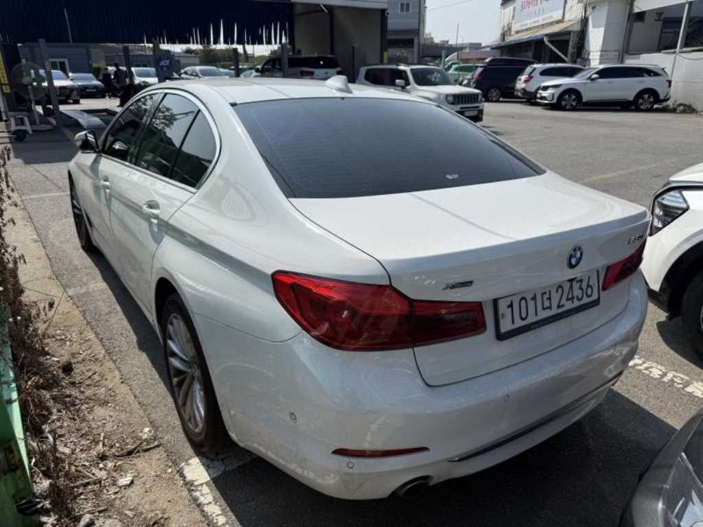 BMW 5시리즈 5시리즈 (G30) 530i xDrive 럭셔리 플러스 이미지 4