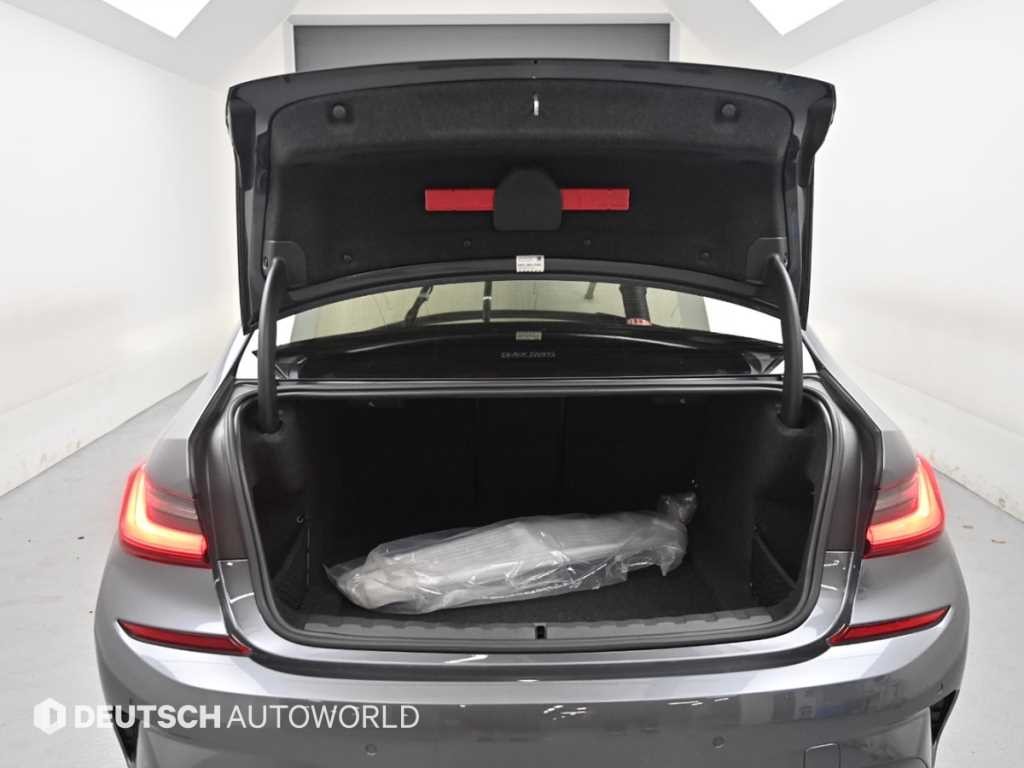 BMW 3시리즈 3시리즈 (G20) 320i M 스포츠 이미지 19