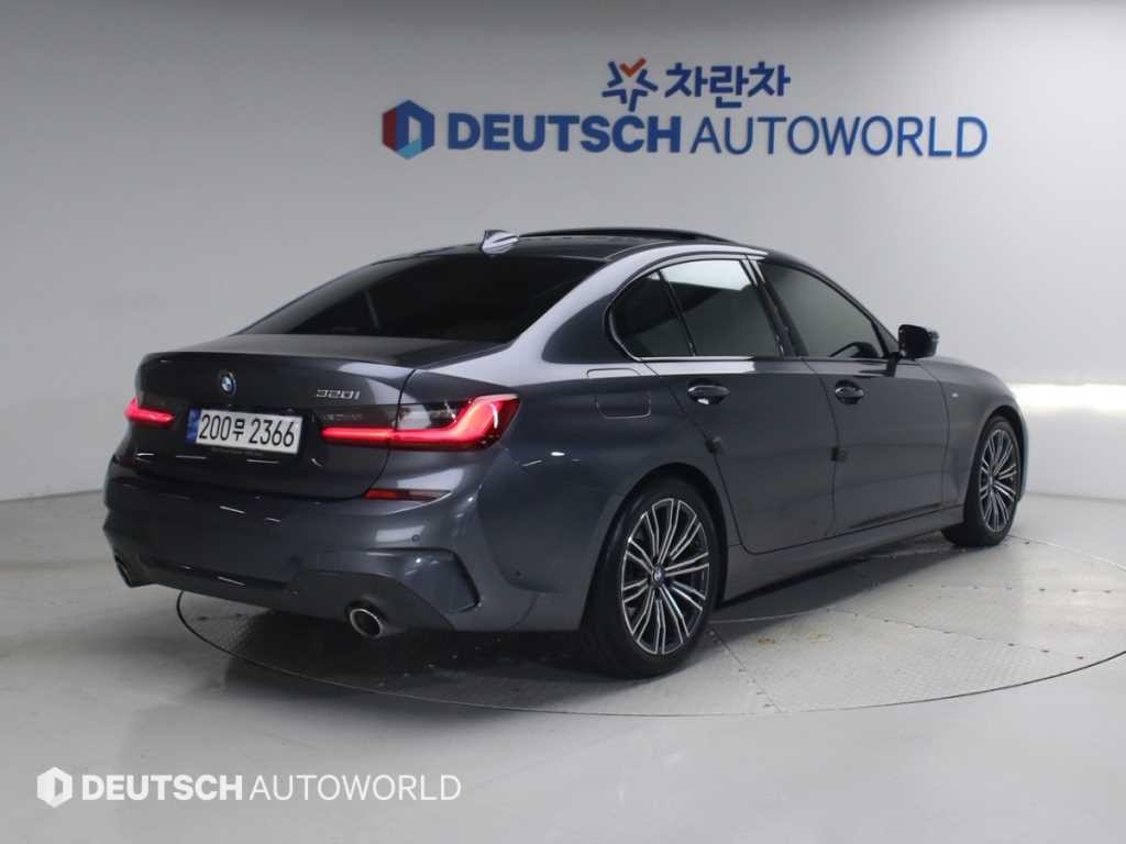 BMW 3시리즈 3시리즈 (G20) 320i M 스포츠 이미지 2