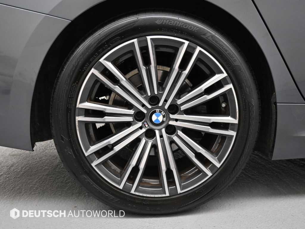 BMW 3시리즈 3시리즈 (G20) 320i M 스포츠 이미지 5