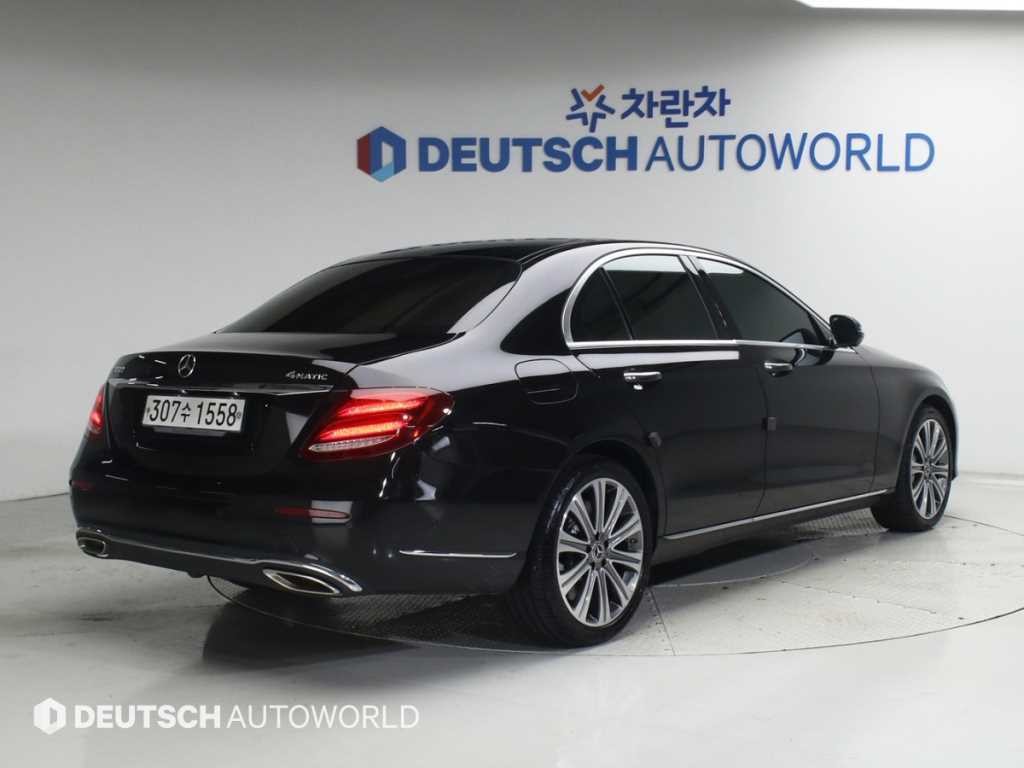 벤츠 E 클래스 E-클래스 W213 E450 4MATIC 익스클루시브 이미지 2
