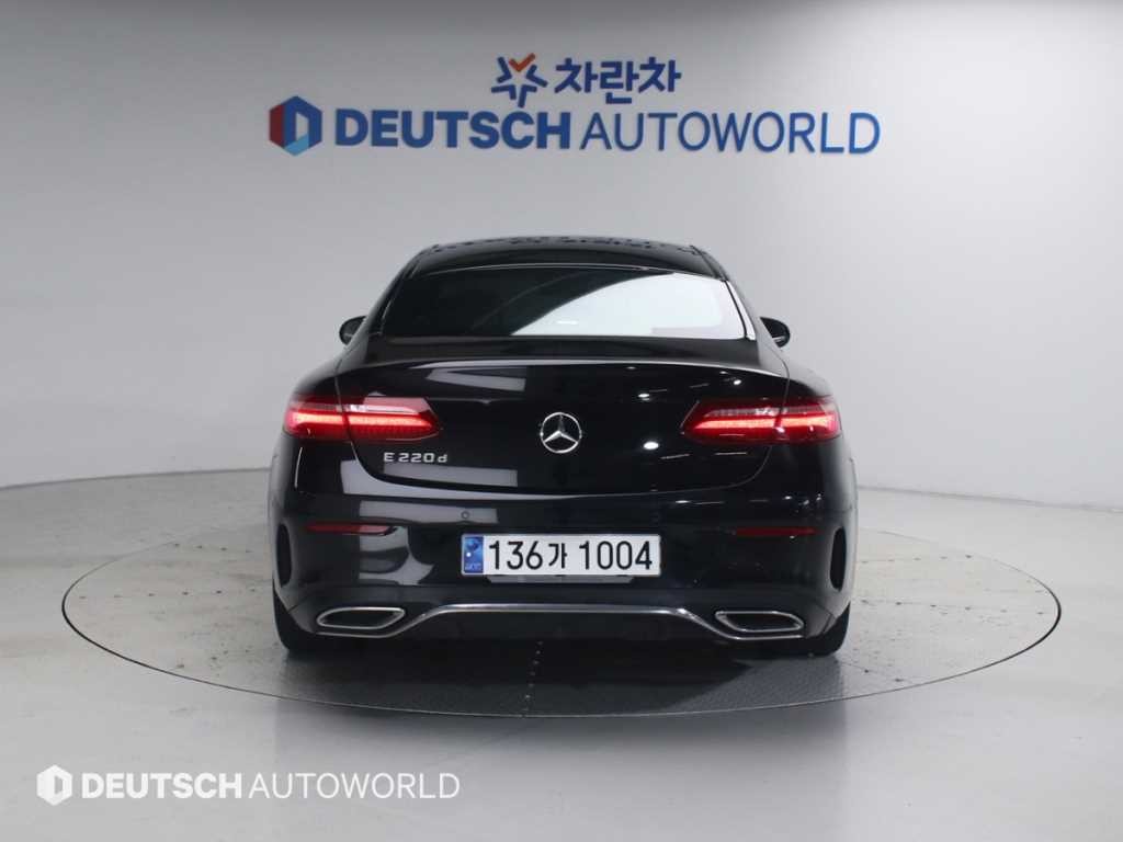 벤츠 E 클래스 E-클래스 W213 E220d 쿠페 이미지 4