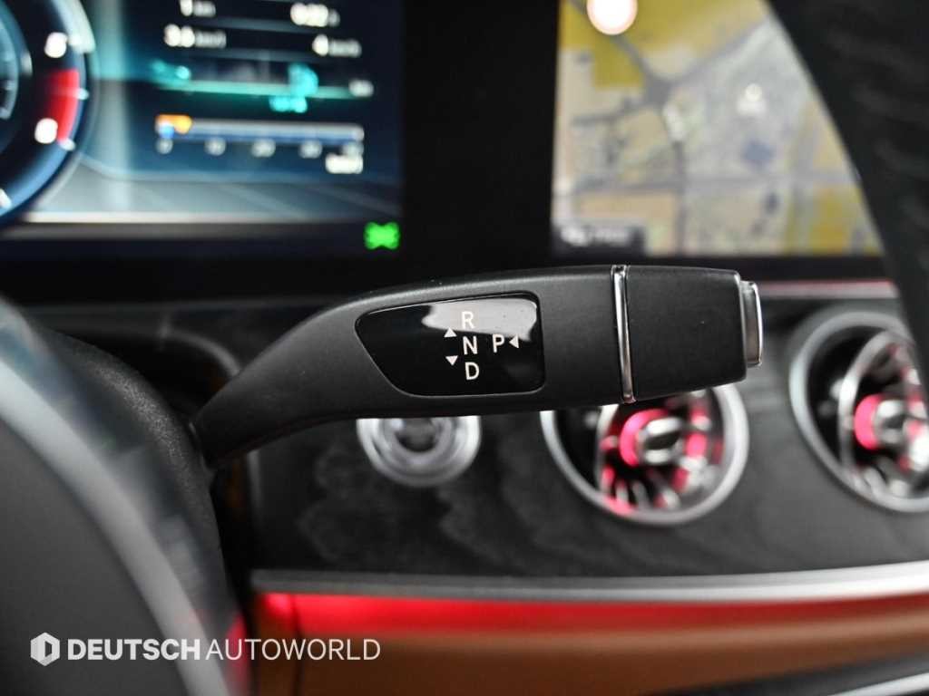 벤츠 E 클래스 E-클래스 W213 E220d 쿠페 이미지 9