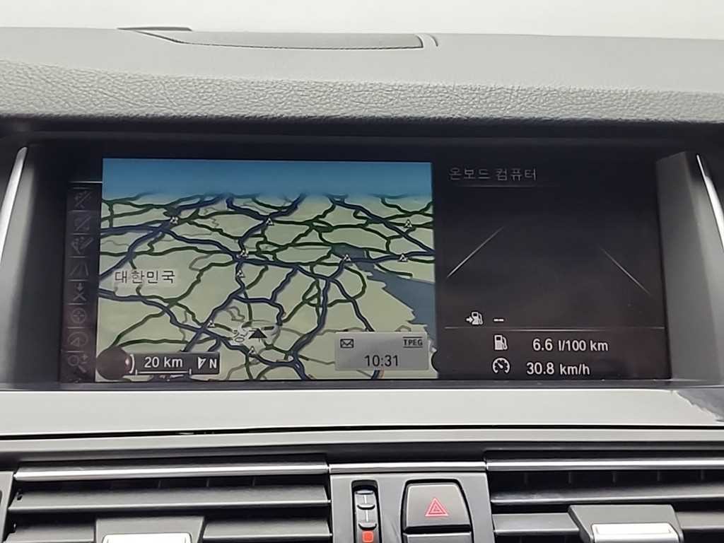 BMW 5시리즈 5시리즈 (F10) 520d M 에어로다이나믹 이미지 15