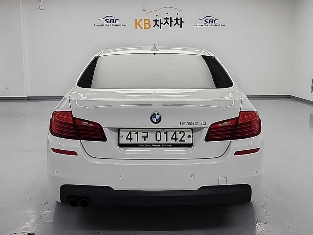 BMW 5시리즈 5시리즈 (F10) 520d M 에어로다이나믹 이미지 3
