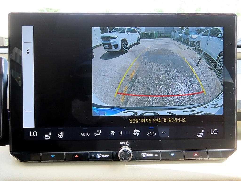 토요타 라브4 RAV4 (6세대) 2WD HEV XLE 이미지 13