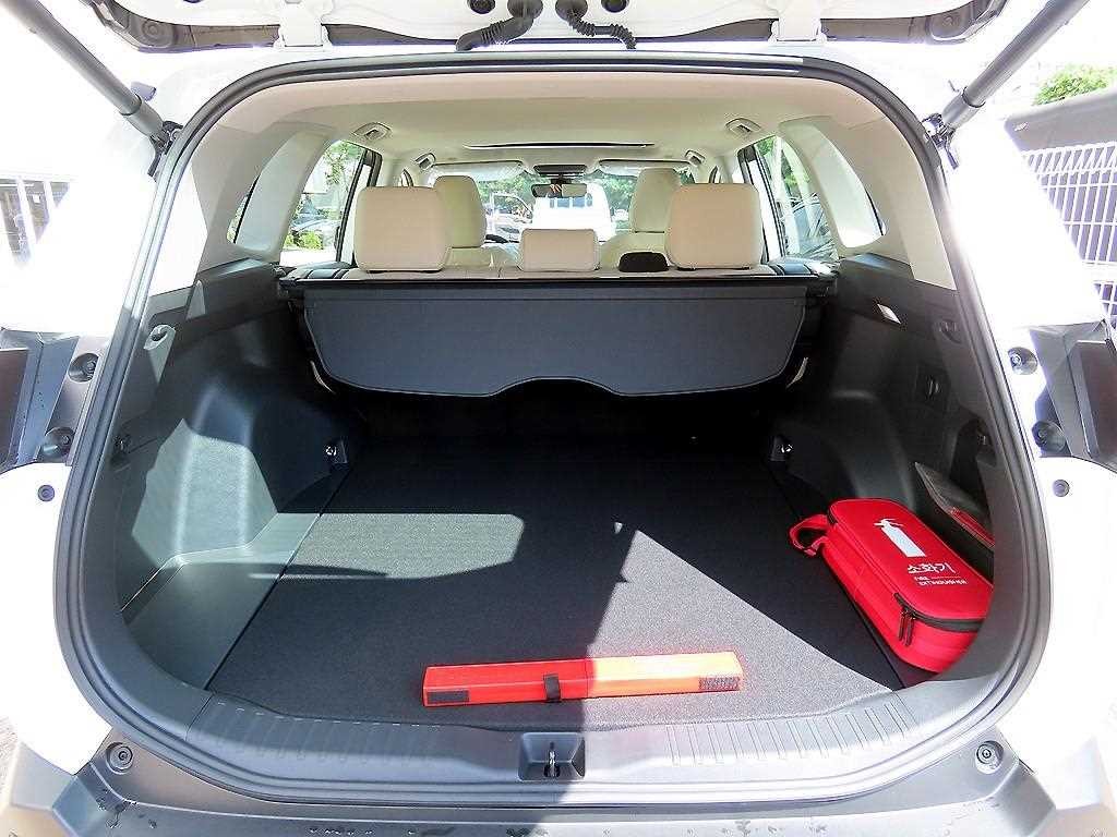 토요타 라브4 RAV4 (6세대) 2WD HEV XLE 이미지 18