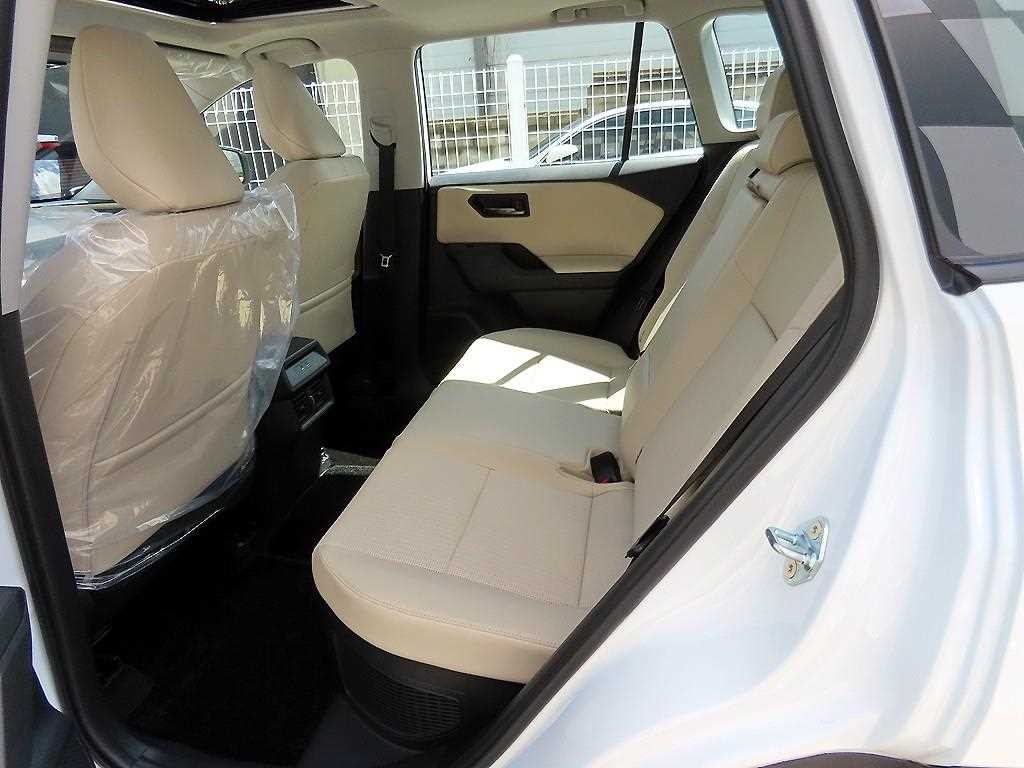 토요타 라브4 RAV4 (6세대) 2WD HEV XLE 이미지 6