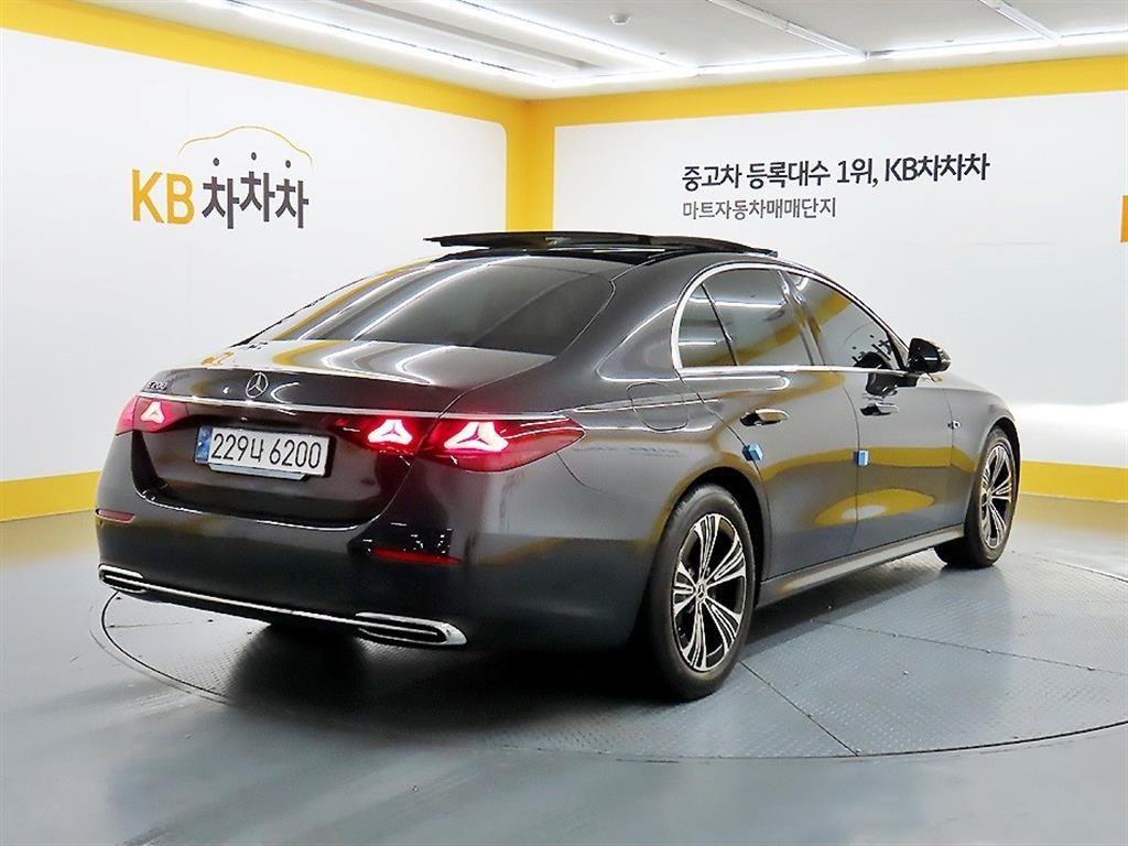 벤츠 E 클래스 E-클래스 W214 E200 아방가르드 이미지 4