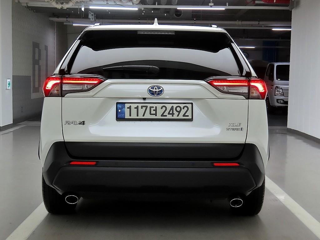 토요타 라브4 RAV4(5세대) 2.5 2WD 하이브리드 이미지 3