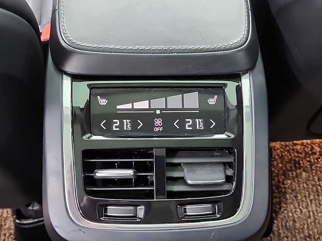 볼보 XC90 XC90 2세대 2.0 D5 AWD 인스크립션 이미지 13