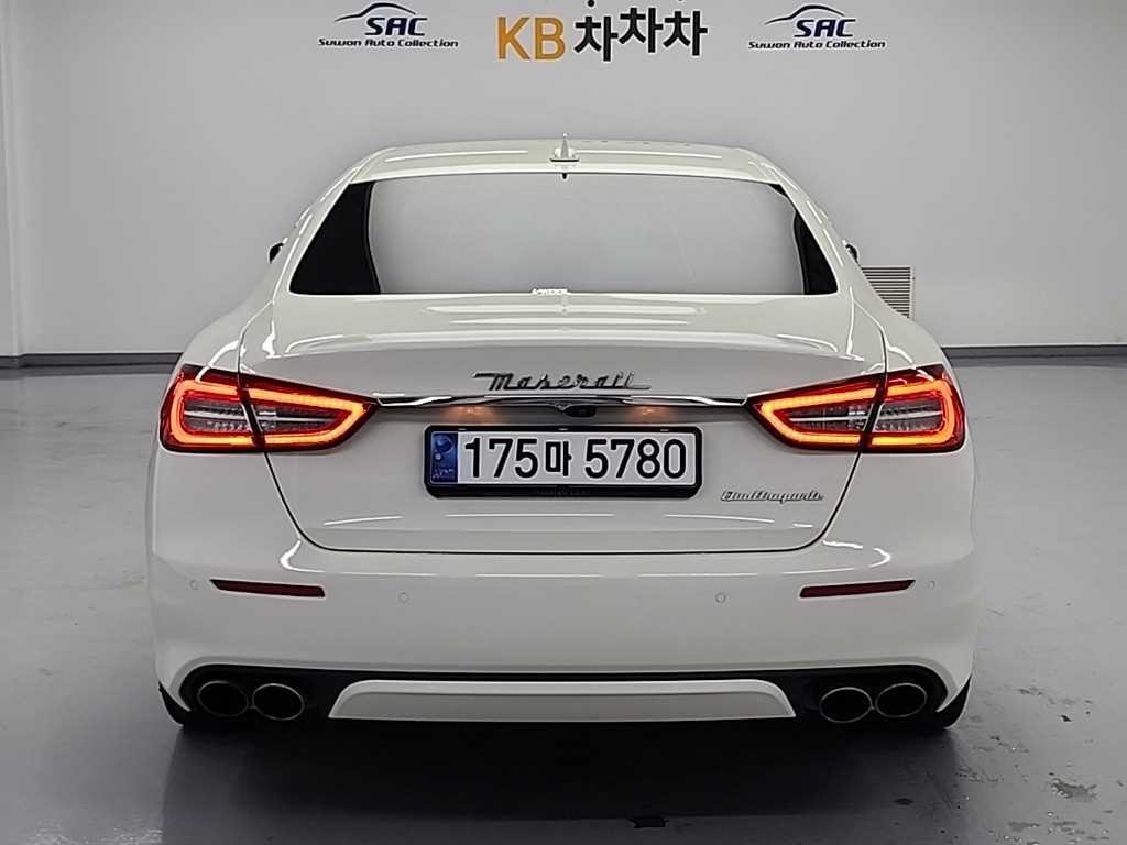 마세라티 콰트로포르테 3.0 V6 그란루쏘 이미지 3