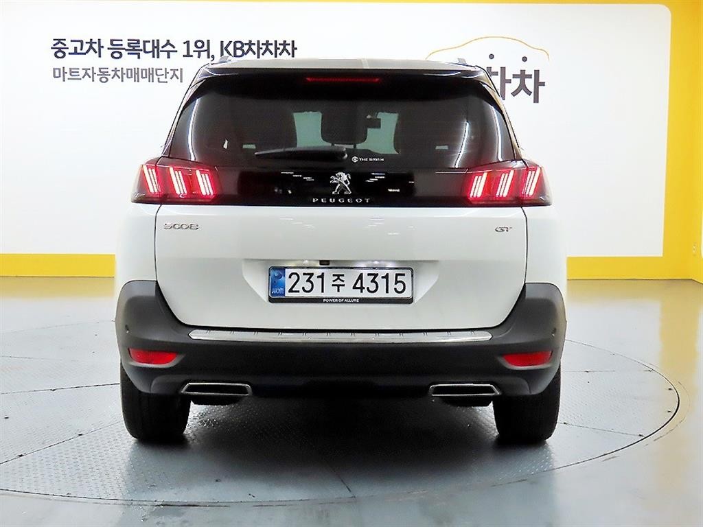 푸조 5008 5008 2세대 1.2 Pure Tech GT 이미지 3
