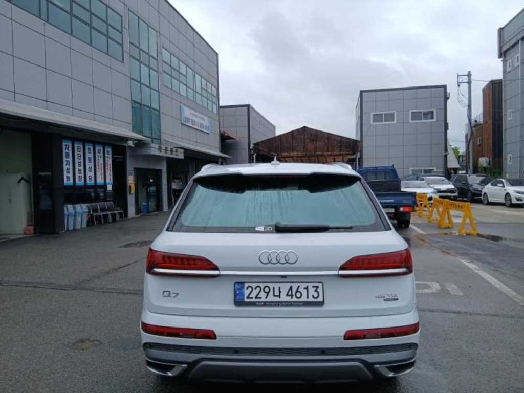 아우디 Q7 Q7 (4M) 45 TDI 콰트로 프리미엄 이미지 2