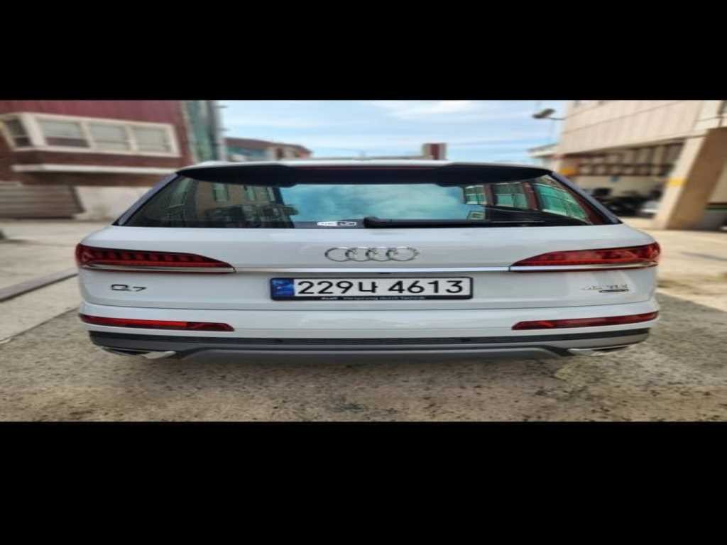 아우디 Q7 Q7 (4M) 45 TDI 콰트로 프리미엄 이미지 3