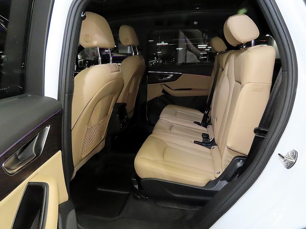 아우디 Q7 Q7 (4M) 45 TDI 콰트로 프리미엄 이미지 7