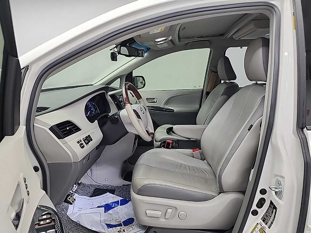 토요타 시에나 3.5 AWD 이미지 11