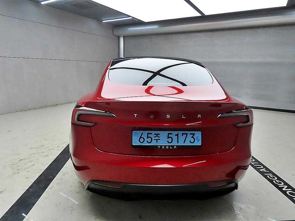 테슬라 모델 3 RWD 이미지 3