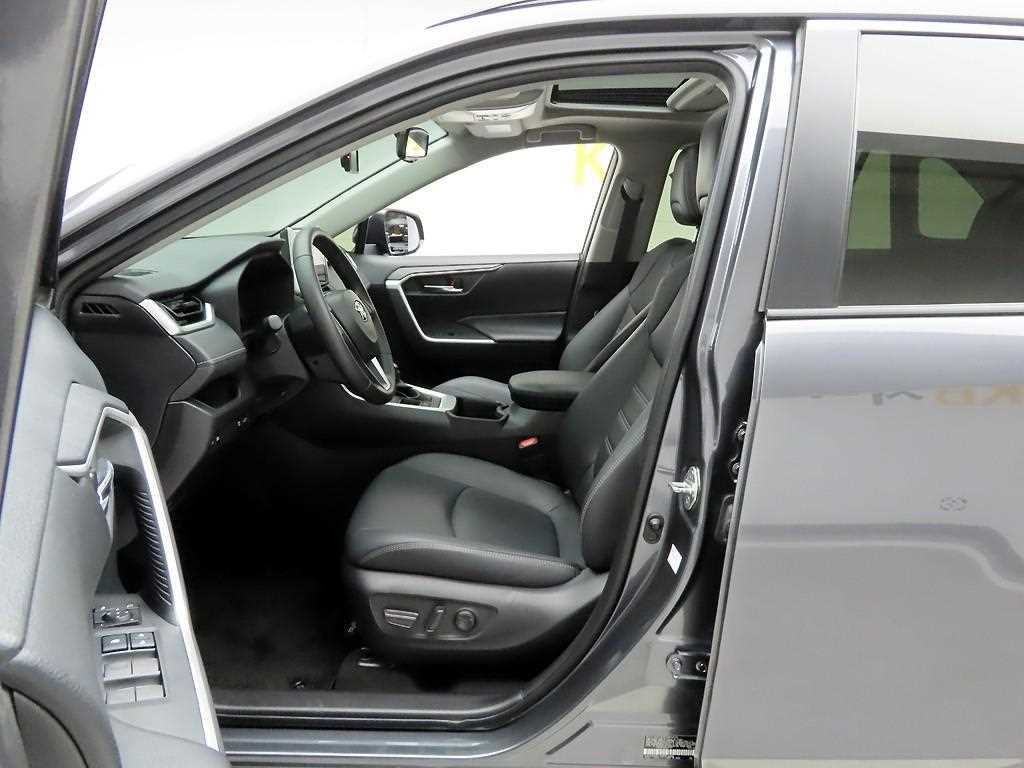 토요타 라브4 RAV4(5세대) 2.5 2WD 하이브리드 XLE 이미지 11