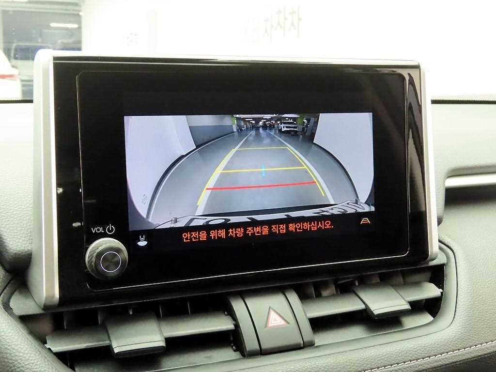 토요타 라브4 RAV4(5세대) 2.5 2WD 하이브리드 XLE 이미지 14