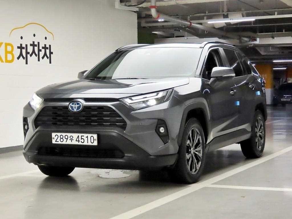 토요타 라브4 RAV4(5세대) 2.5 2WD 하이브리드 XLE 이미지 2