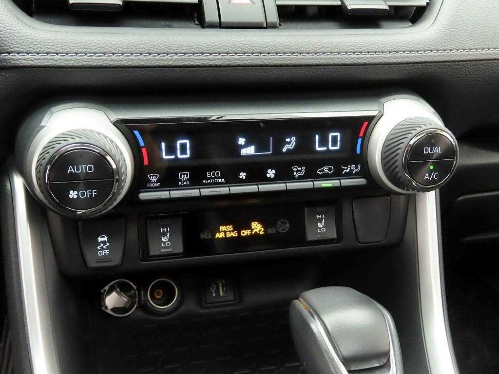 토요타 라브4 RAV4(5세대) 2.5 2WD 하이브리드 XLE 이미지 9