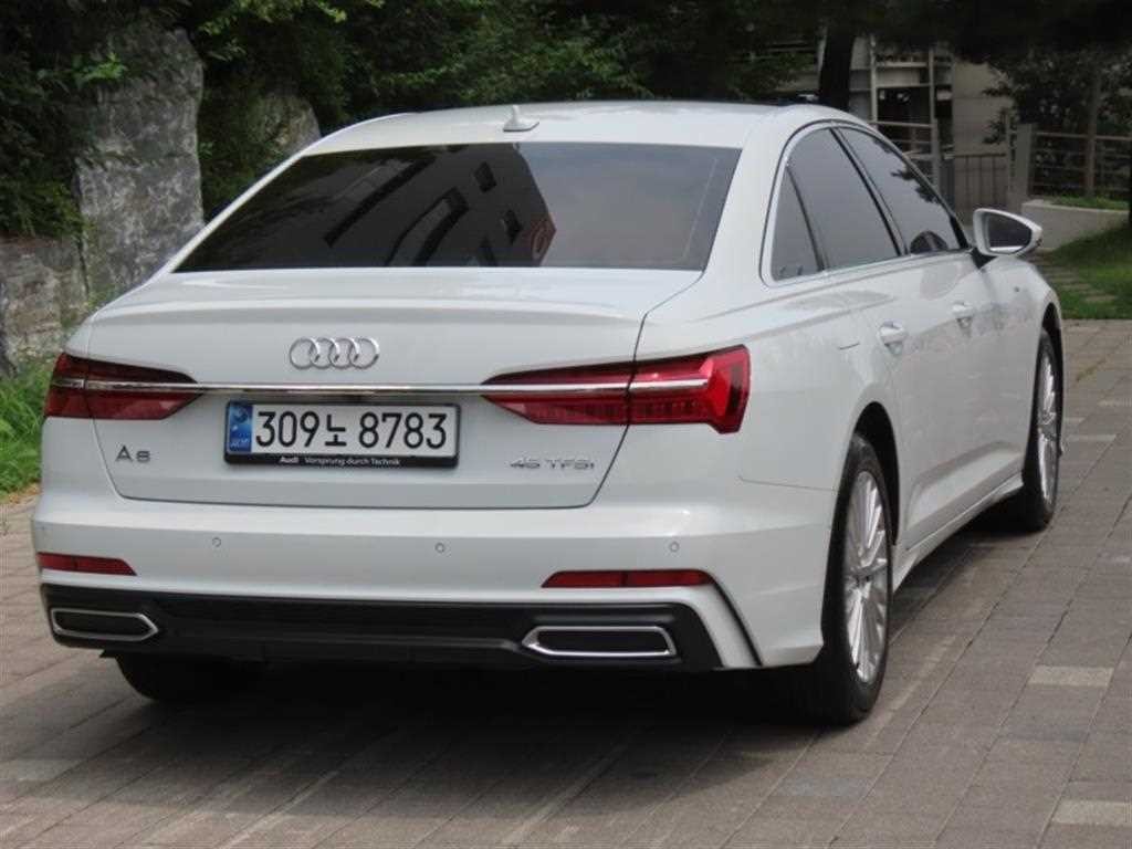 아우디 A6 A6 (C8) 45 TFSI 프리미엄 이미지 3