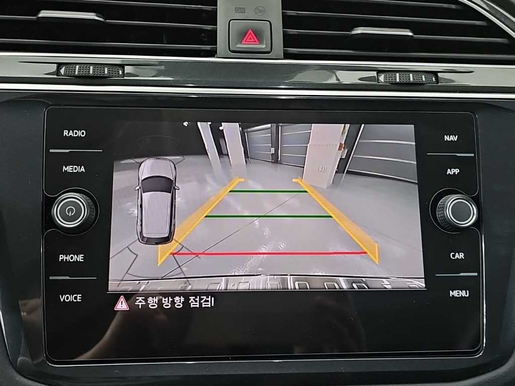 폭스바겐 티구안 티구안(2세대) 2.0 TDI 이미지 14