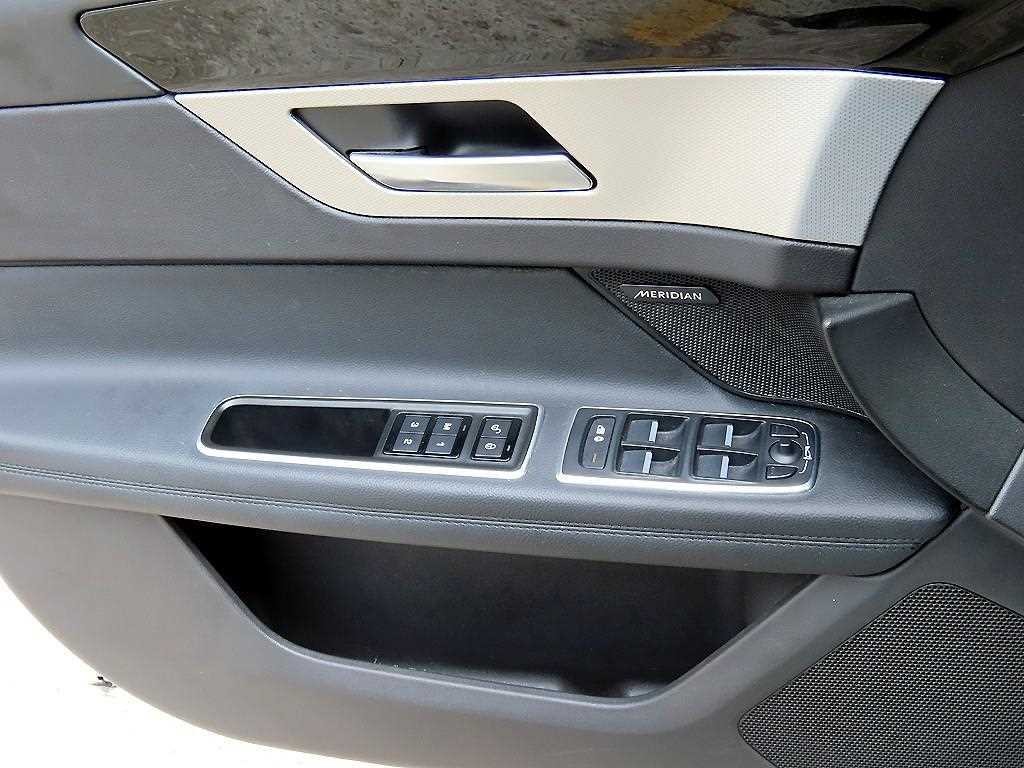 재규어 XF XF(X260) 2.0D 프레스티지 이미지 12