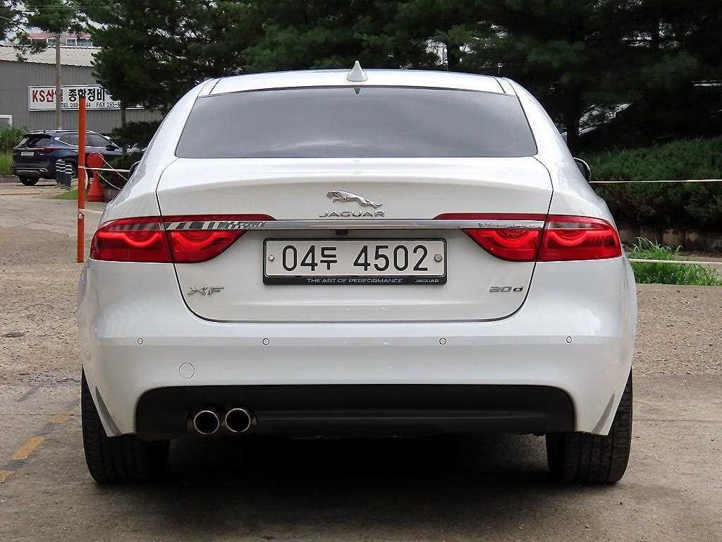 재규어 XF XF(X260) 2.0D 프레스티지 이미지 4