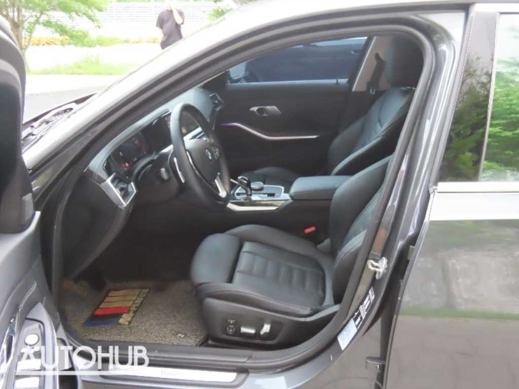 BMW 3시리즈 3시리즈 (G20) 320i M 스포츠 이미지 14
