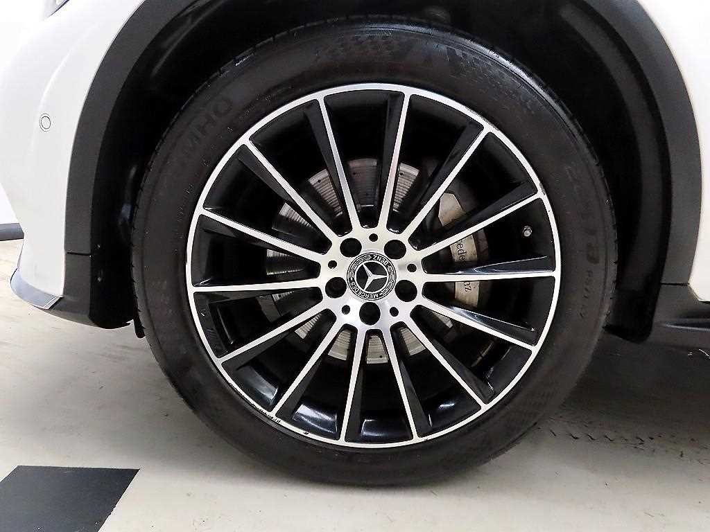 벤츠 GLC 클래스 GLC클래스 X253 GLC 220 d 4MATIC 프리미엄 쿠페 이미지 20