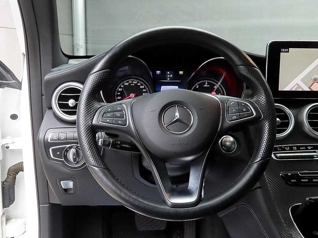 벤츠 GLC 클래스 GLC클래스 X253 GLC 220 d 4MATIC 프리미엄 쿠페 이미지 9