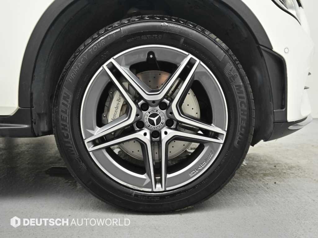 벤츠 GLC 클래스 GLC클래스 X253 GLC 300 e 4MATIC 쿠페 이미지 5
