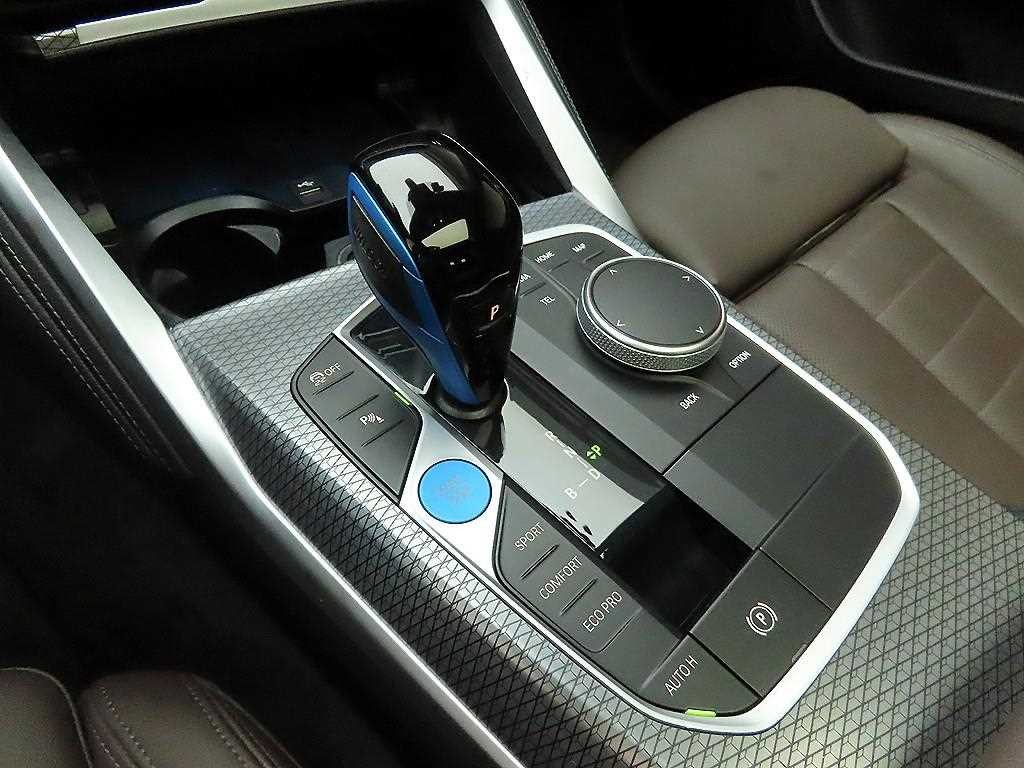 BMW i4 eDrive 40 M 스포츠 프로 이미지 10