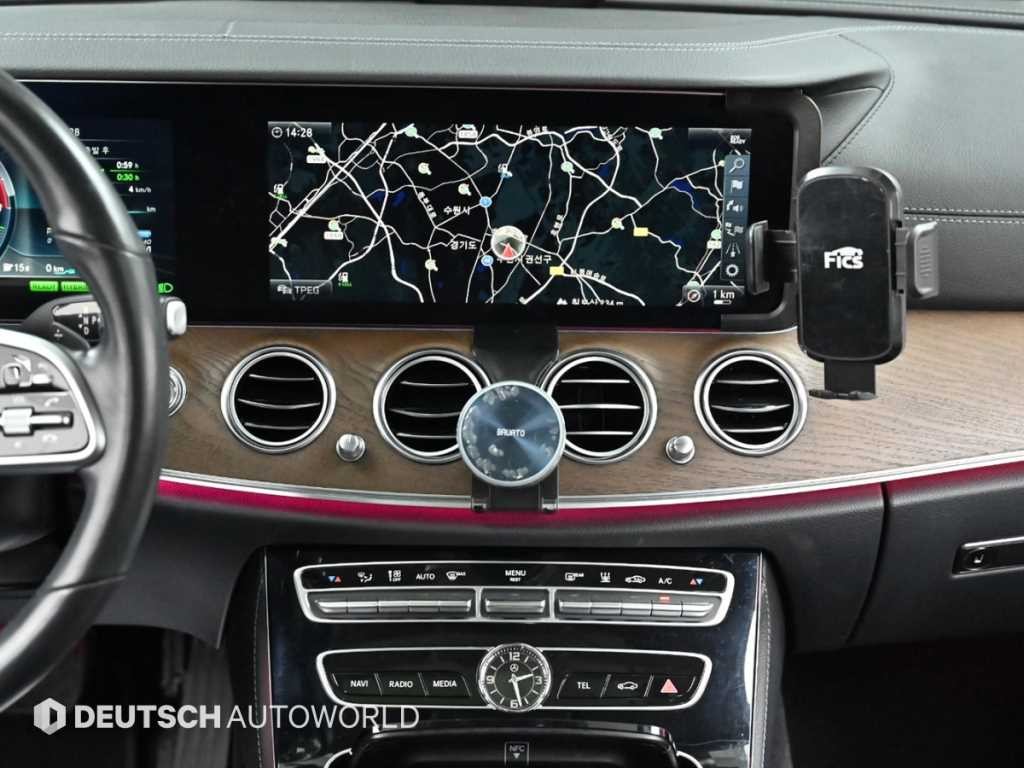 벤츠 E 클래스 E-클래스 W213 E300e 익스클루시브 이미지 14