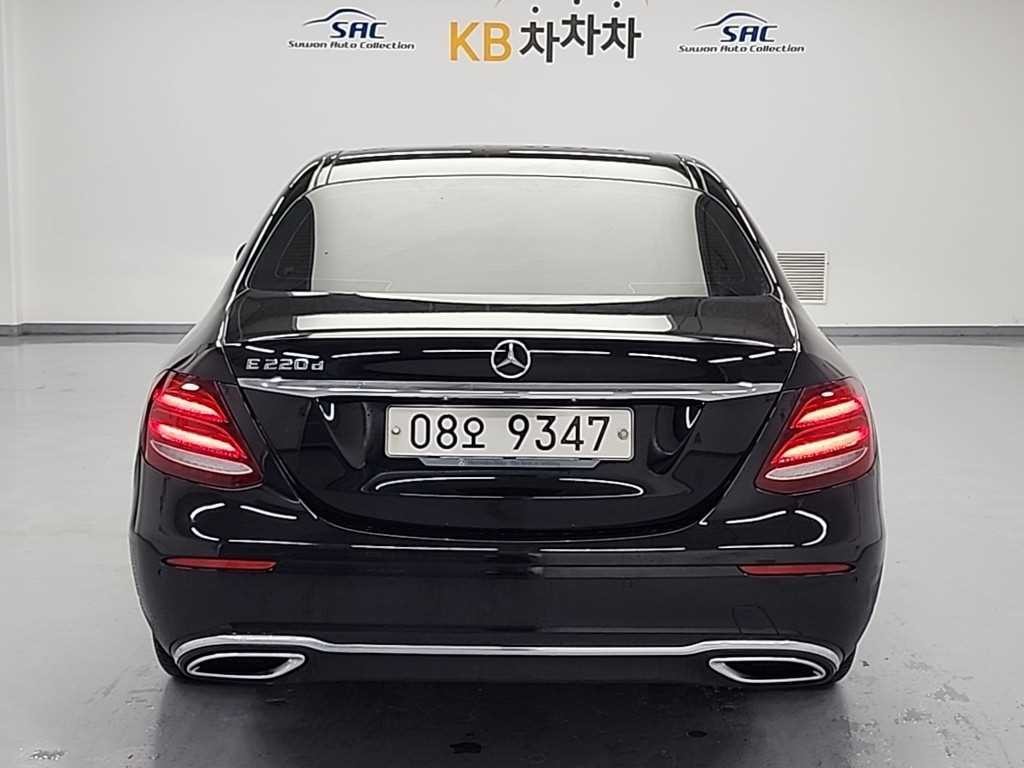 벤츠 E 클래스 E-클래스 W213 E220d 익스클루시브 이미지 3