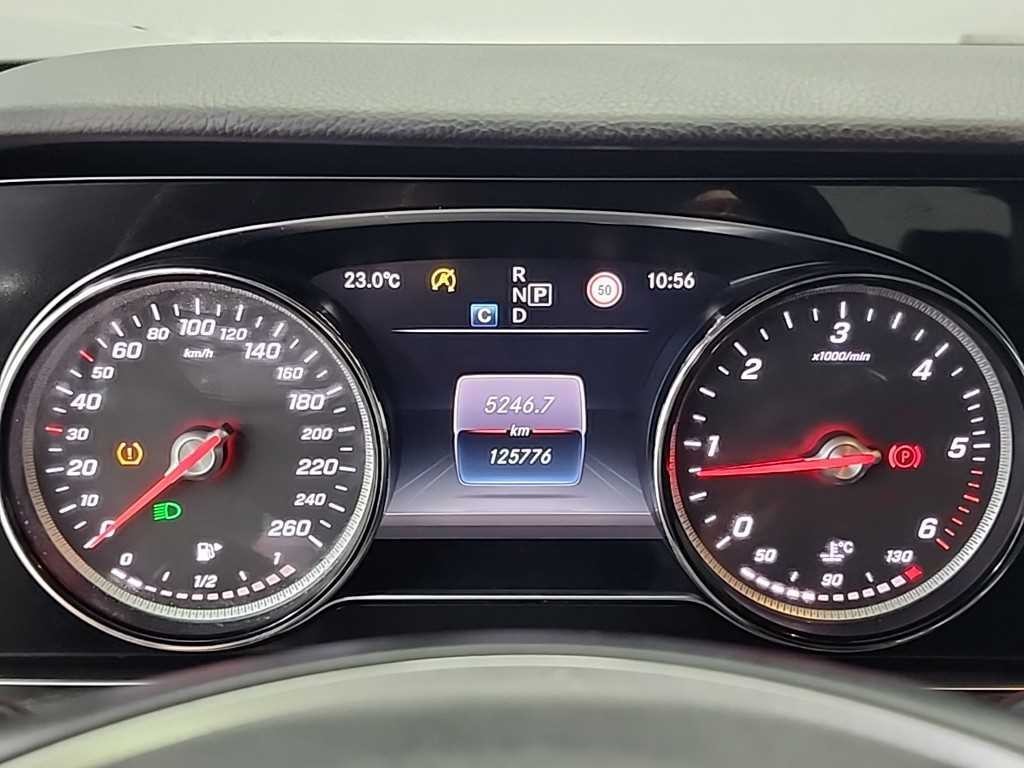벤츠 E 클래스 E-클래스 W213 E220d 익스클루시브 이미지 6