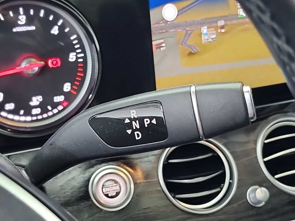 벤츠 E 클래스 E-클래스 W213 E220d 익스클루시브 이미지 8