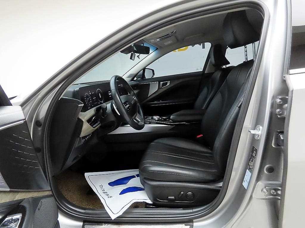 기아 K8 2.5 2WD 노블레스 이미지 12