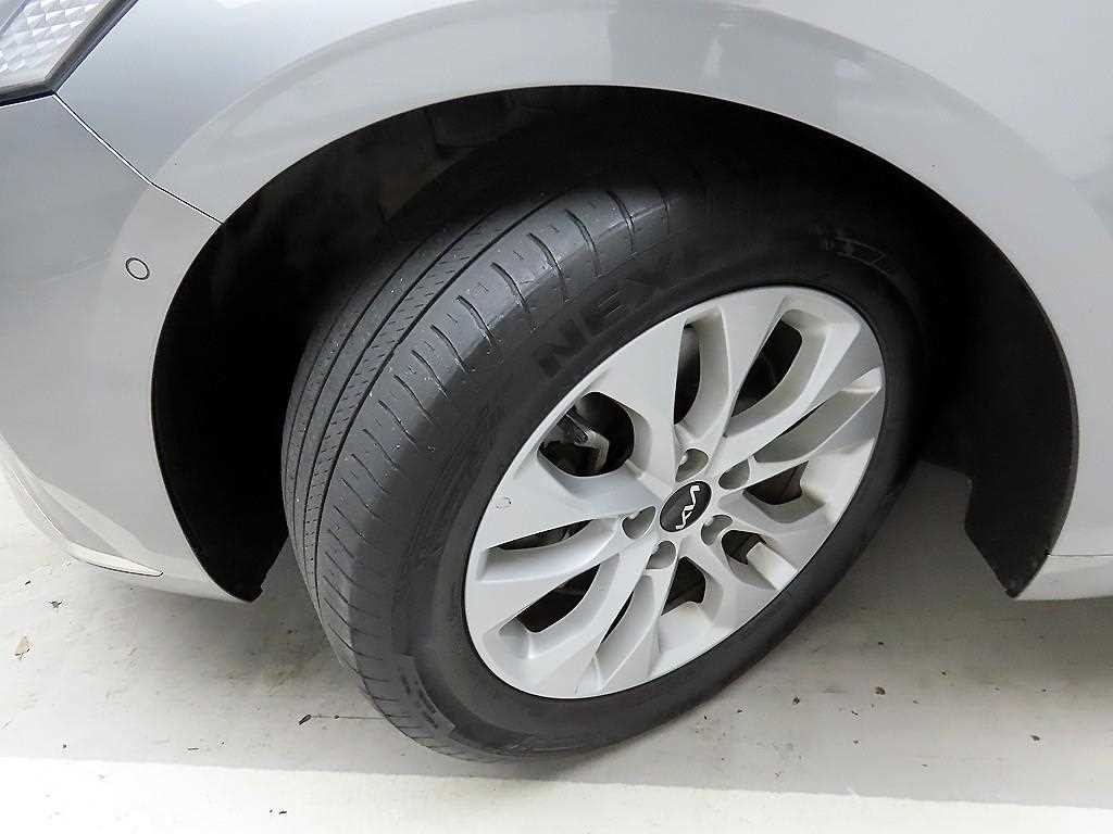 기아 K8 2.5 2WD 노블레스 이미지 19