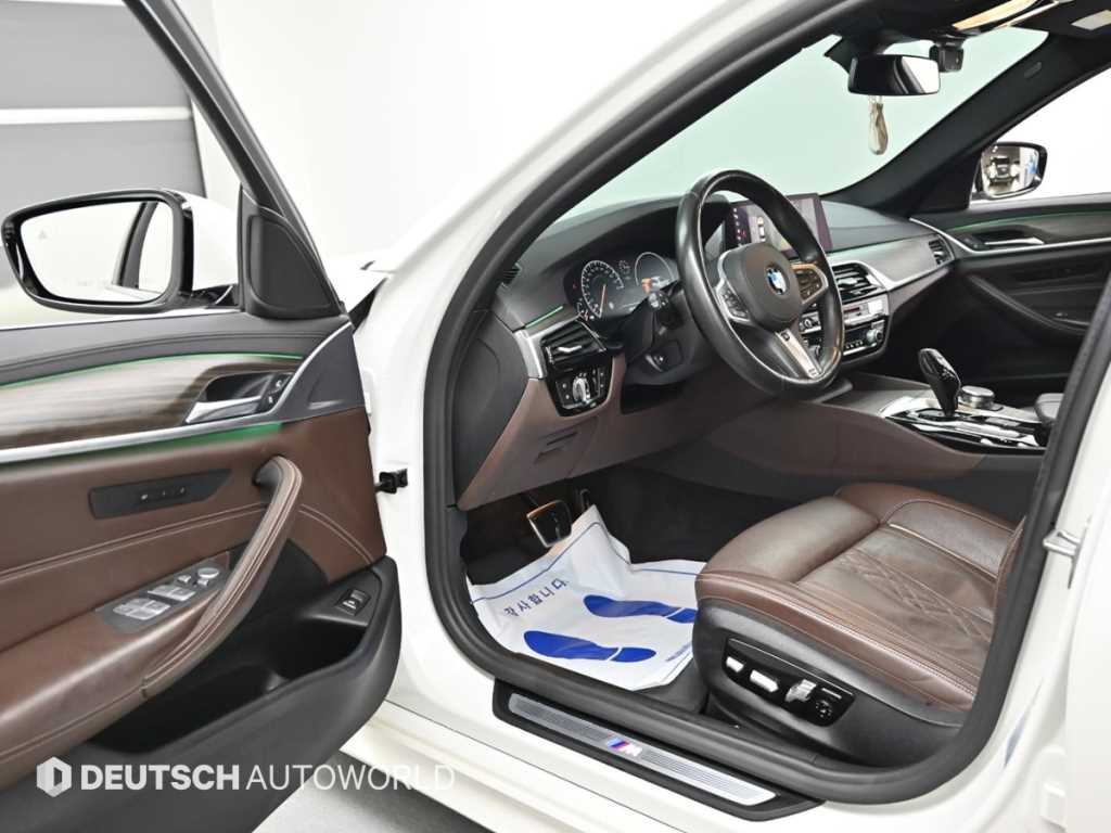 BMW 5시리즈 5시리즈 (G30) 530i M 스포츠 플러스 이미지 11