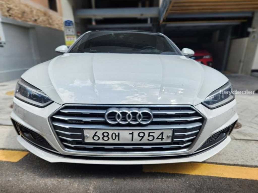 아우디 A5 A5 (F5) 45 TFSI 콰트로 프리미엄 스포트백 이미지 1