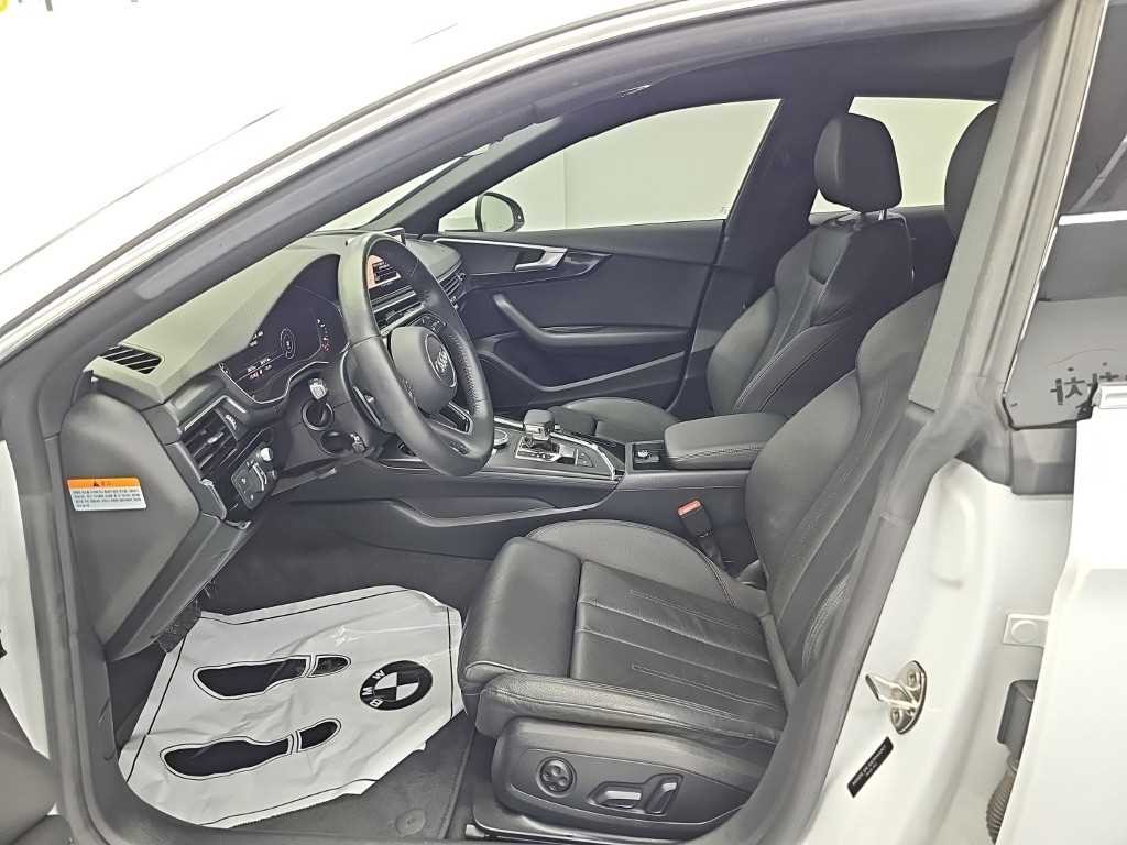 아우디 A5 A5 (F5) 45 TFSI 콰트로 프리미엄 스포트백 이미지 11